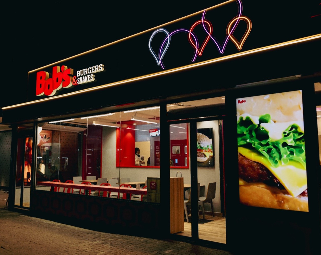 Como a loja do Bob's em Ipanema virou vitrine global da rede de R$ 1,8 bilhão